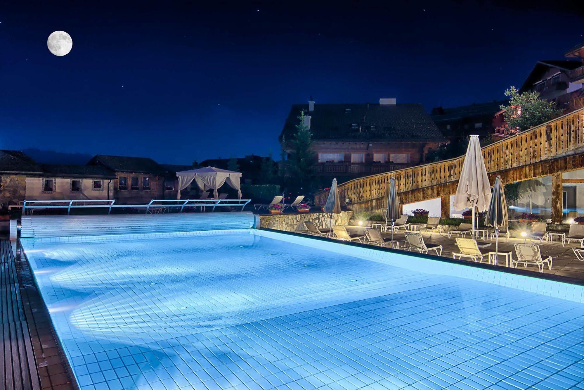 Hostellerie Du Pas De L'Ours "Relais Et Chateaux" Crans-Montana Kültér fotó